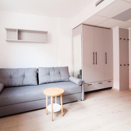 Starter III Aparthotel Wroclaw Bagian luar foto