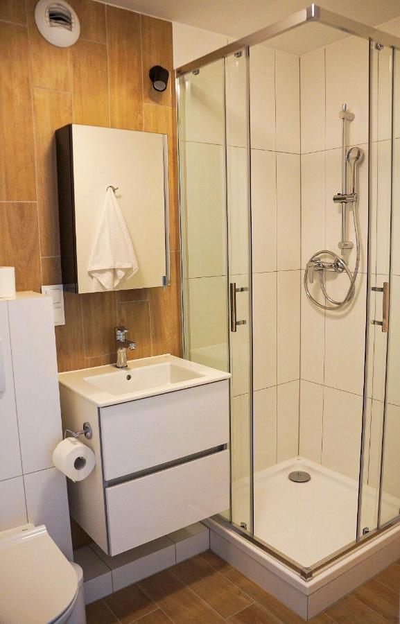 Starter III Aparthotel Wroclaw Bagian luar foto