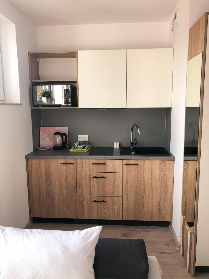 Starter III Aparthotel Wroclaw Bagian luar foto